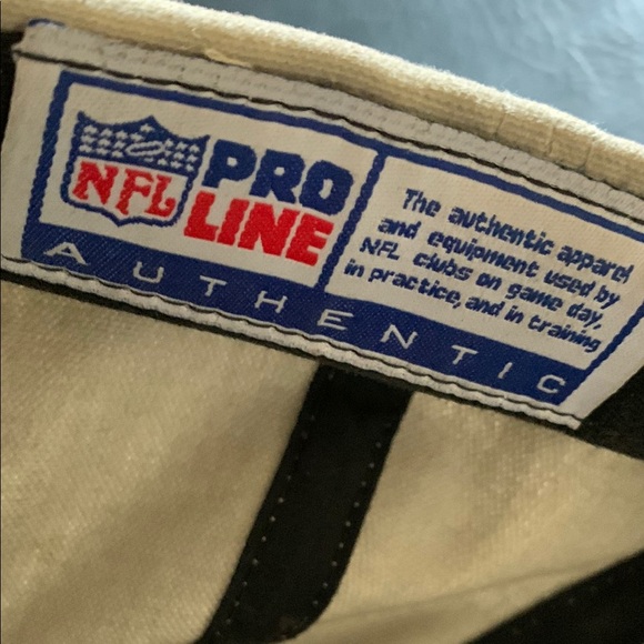 Reebok Beige Cap with Black Details - Picture 7 of 7